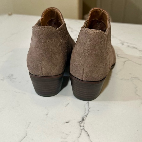 Women’s Lucky 🍀 Suede Booties - Picture 4 of 5